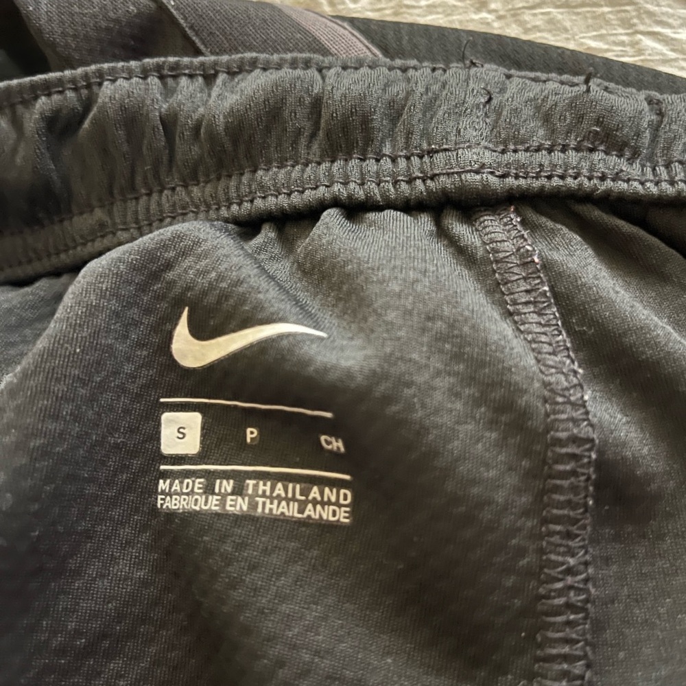 Nike Black Athletic Shorts Lightweight Performance - Picture 4 of 4